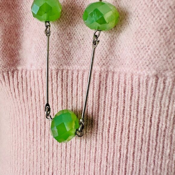 Green Glass Iridescent Station Necklace Long Faceted Cut over Silver Plated - Picture 6 of 6